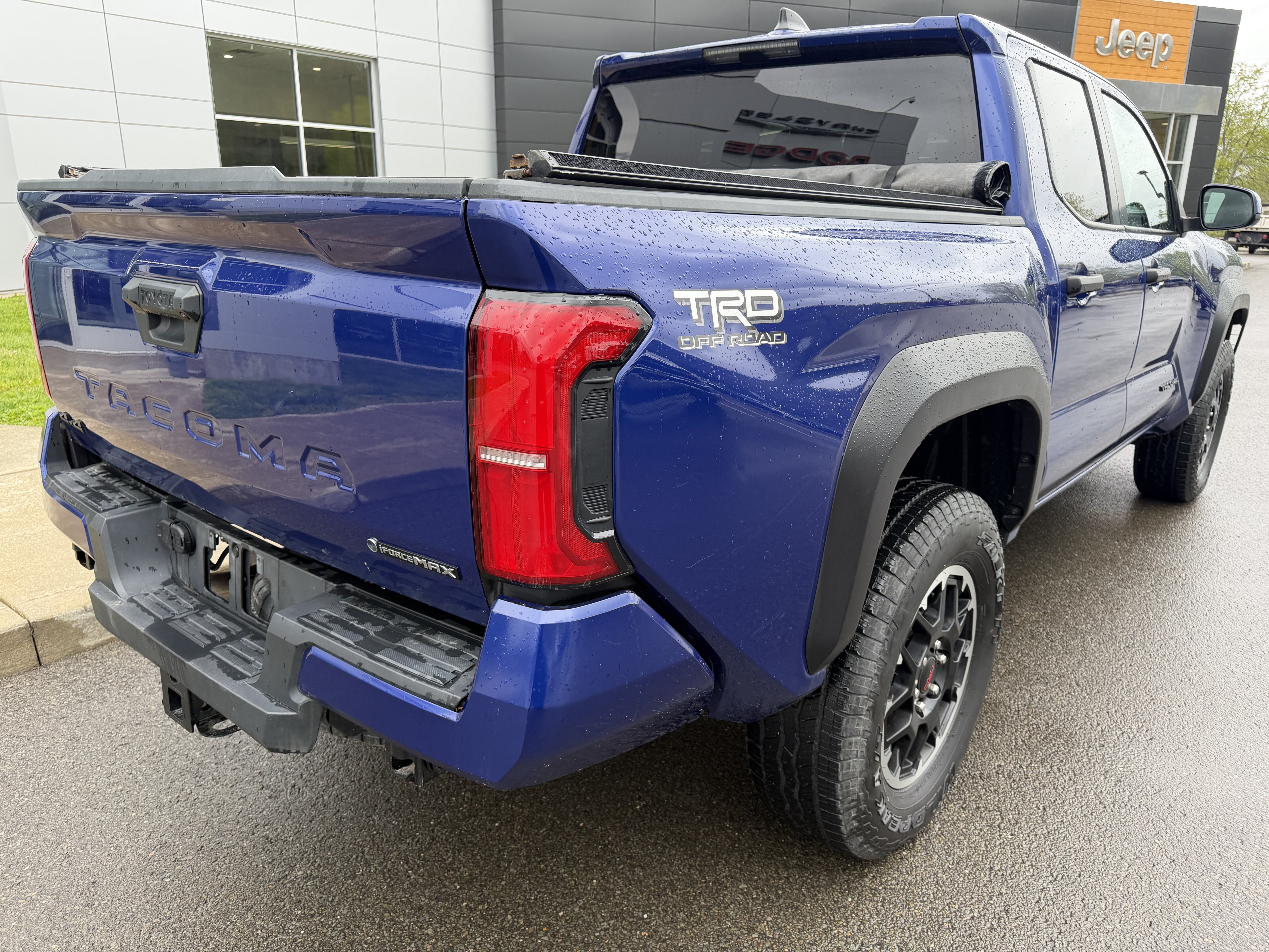 Used 2025 Toyota Tacoma TRD Off-Road AWD/4WD image 3