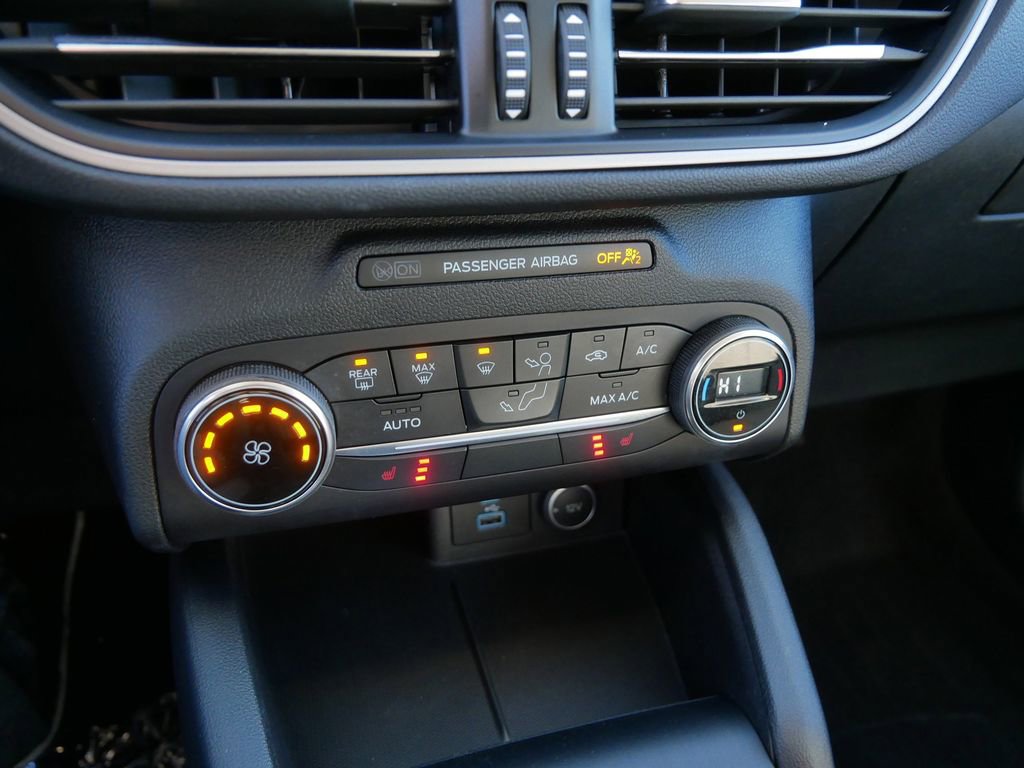 Certified 2020 Ford Escape SE image 24