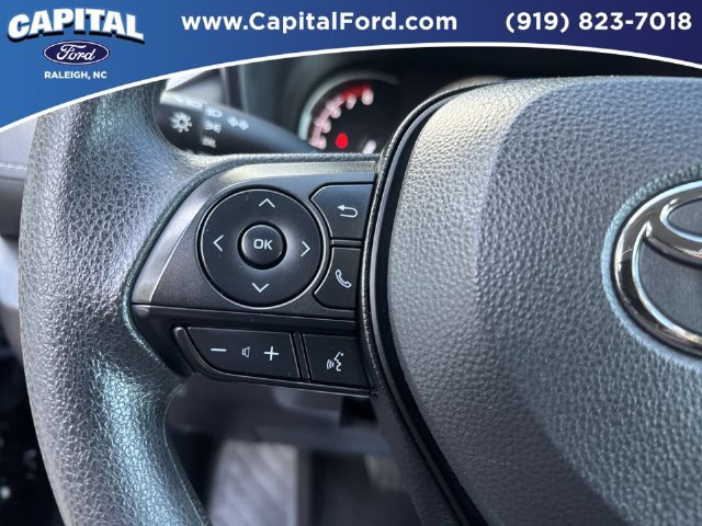 Used 2025 Toyota RAV4 LE AWD/4WD image 22