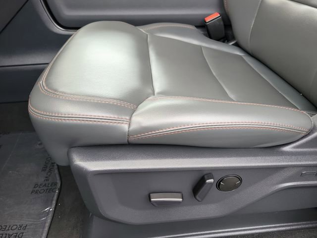 Certified 2025 Ford Expedition Active AWD/4WD image 20
