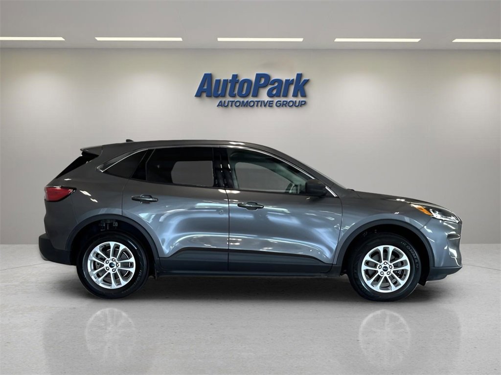 Certified 2022 Ford Escape SE image 6