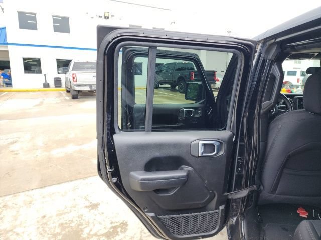 Used 2022 Jeep Gladiator Sport AWD/4WD image 27