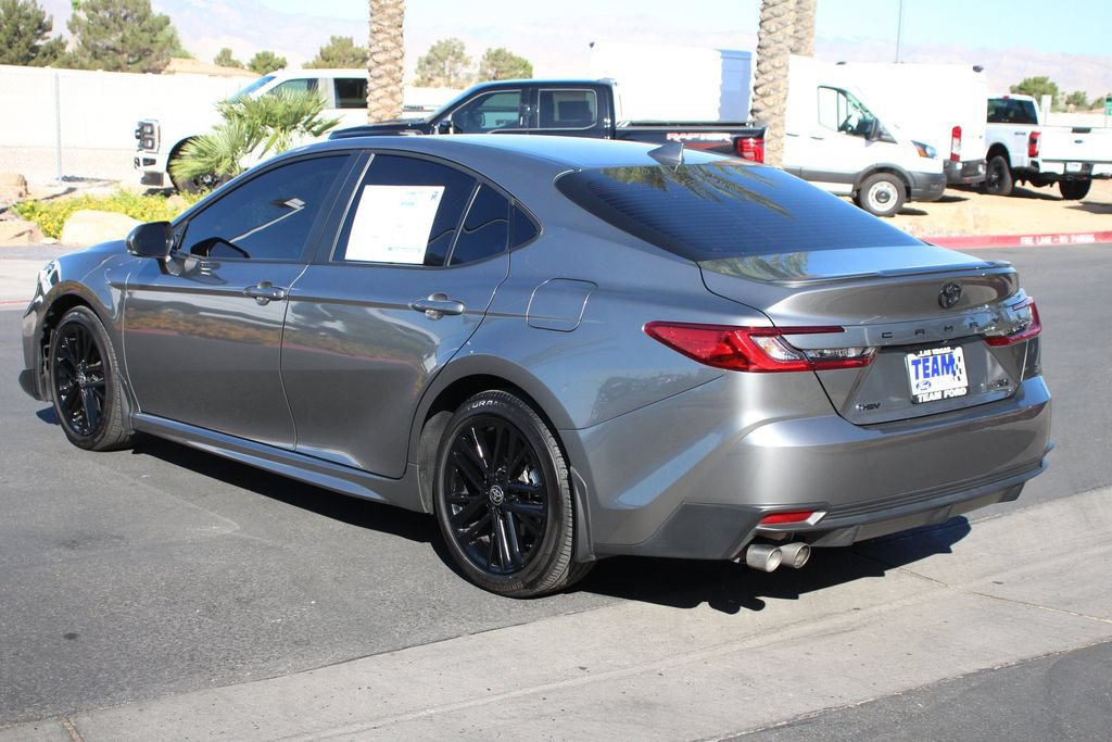 Used 2025 Toyota Camry SE FWD image 5
