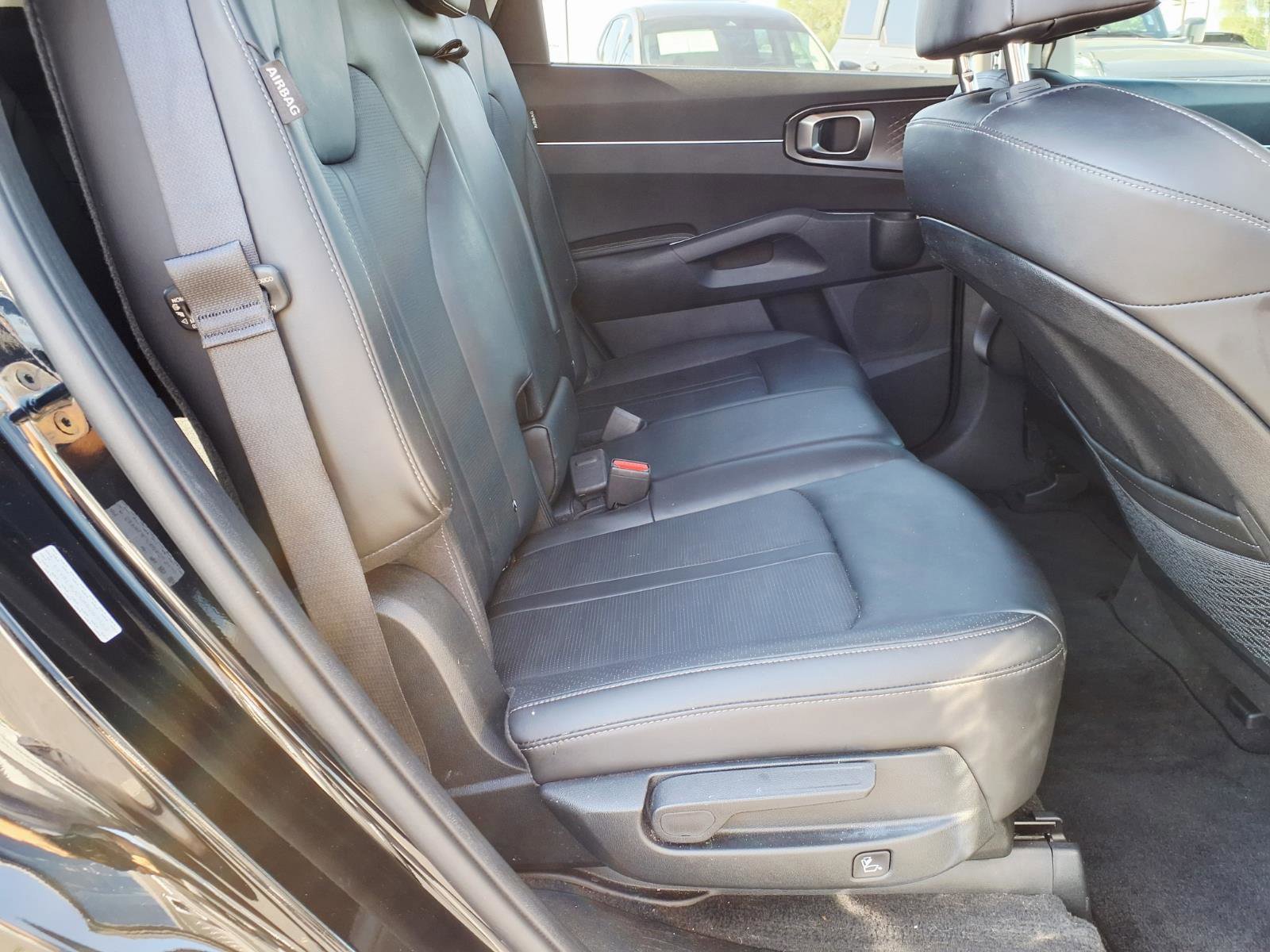 Used 2024 Kia Sorento S FWD image 14