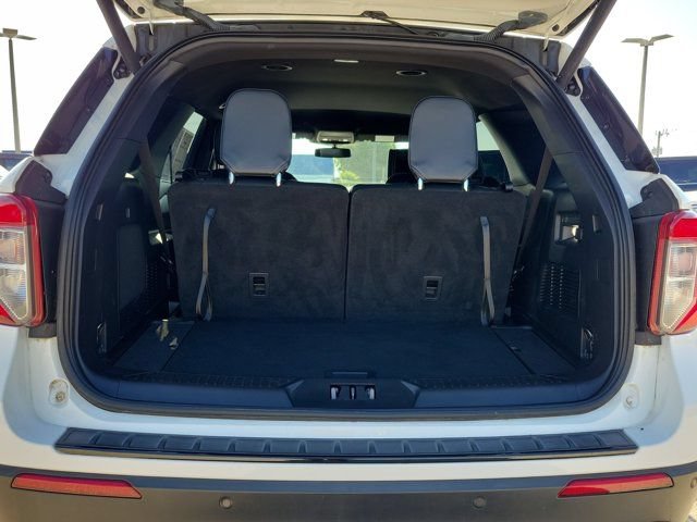 Certified 2022 Ford Explorer ST-Line w/ Class IV Trailer Tow Package RWD image 9