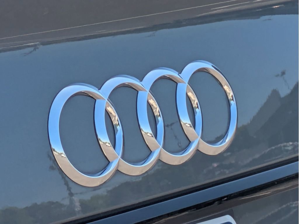 Used 2023 Audi Q5 2.0T Prestige image 9