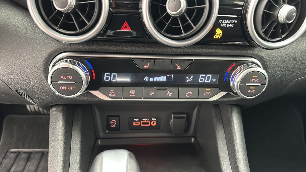 Used 2025 Nissan Sentra SR FWD image 19