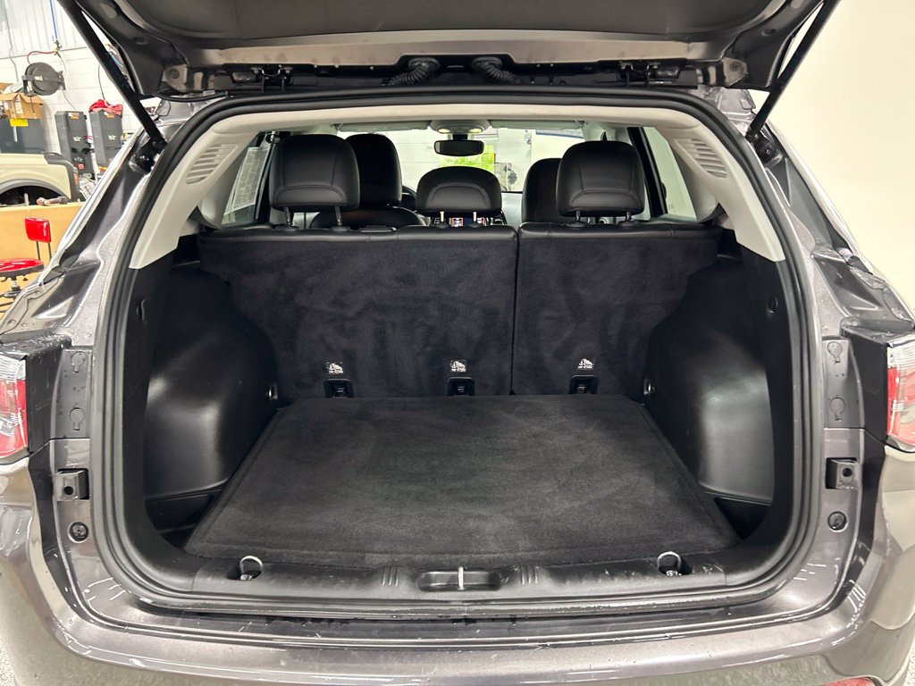 Used 2019 Jeep Compass Limited AWD/4WD image 26