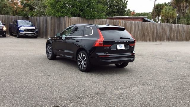 Used 2022 Volvo XC60 B5 Momentum w/ Climate Package image 3
