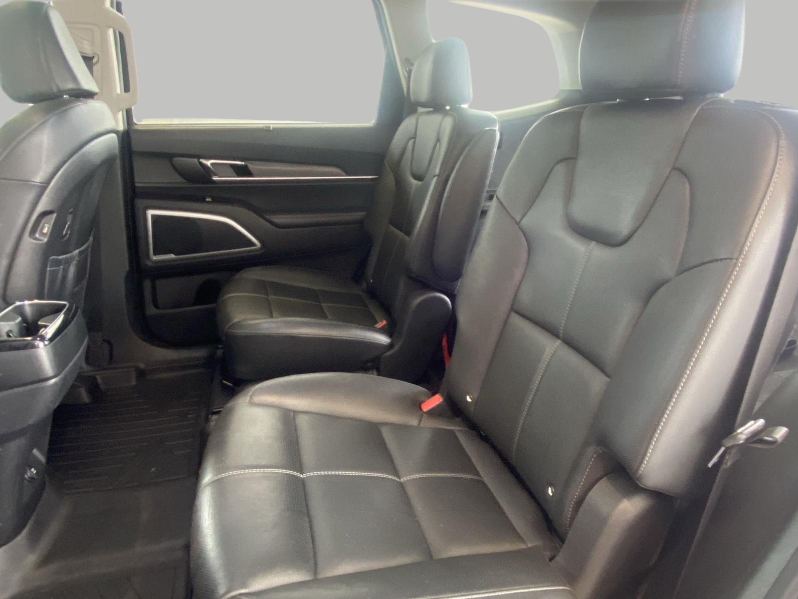 Used 2022 Kia Telluride EX w/ EX Premium Package FWD image 13