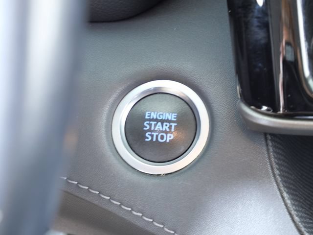 Used 2021 Toyota Highlander LE AWD/4WD image 25