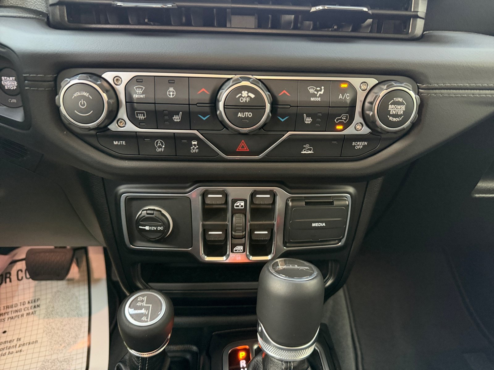 Used 2026 Jeep Gladiator Sport AWD/4WD image 22