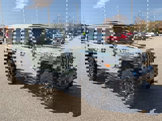 Used 2023 Jeep Wrangler Rubicon w/ Safety Group image 8