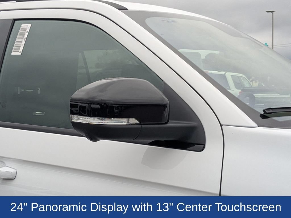 Certified 2025 Ford Expedition Platinum w/ Stealth Performance Package AWD/4WD image 11