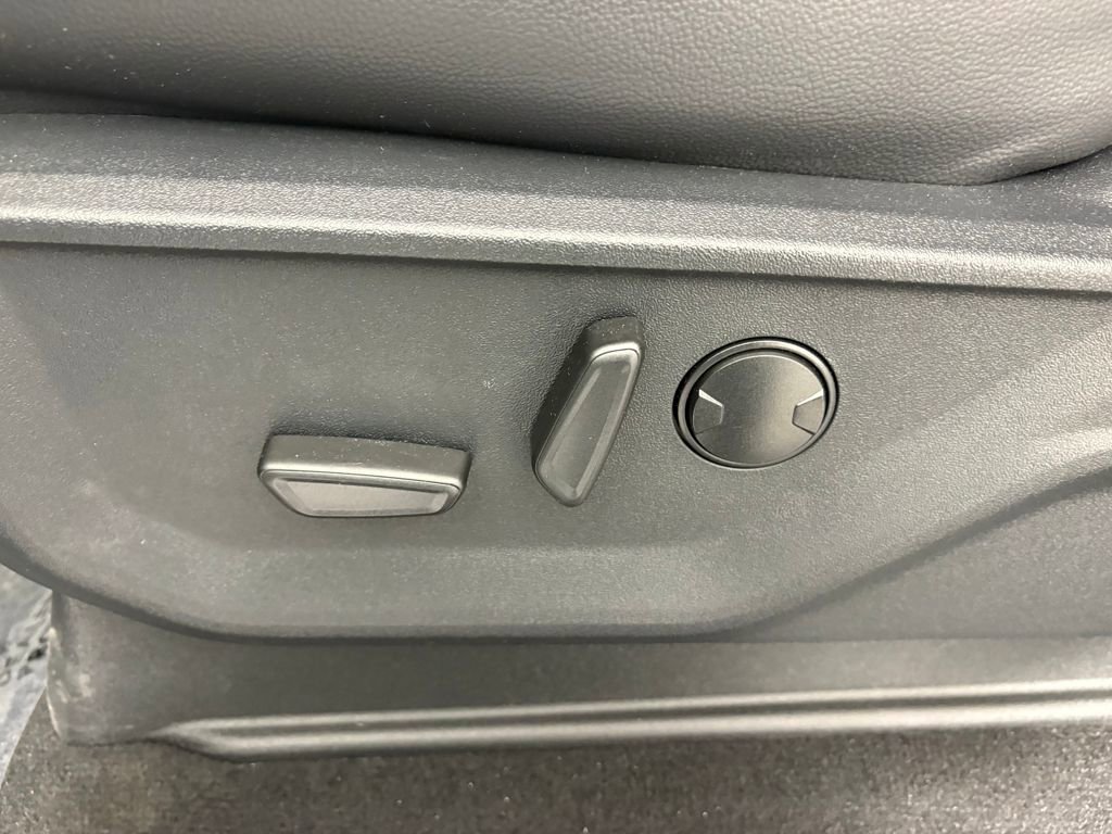 Certified 2025 Ford F350 Lariat image 16