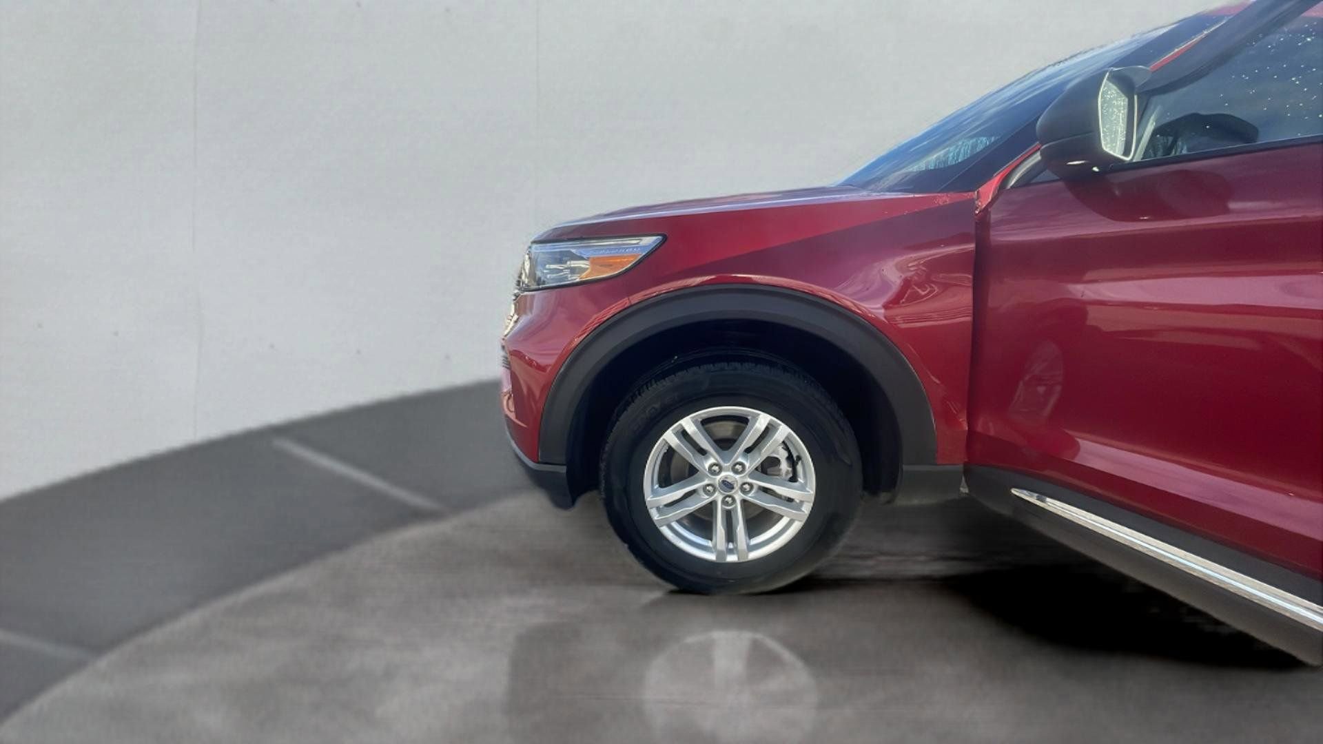 Certified 2023 Ford Explorer XLT w/ Class IV Trailer Tow Package image 24