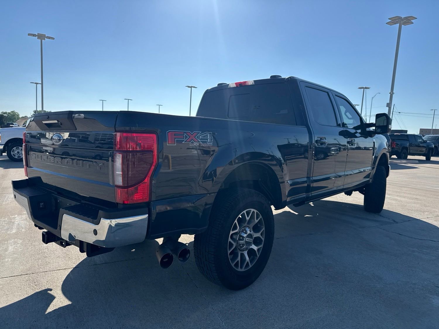 Certified 2022 Ford F250 Lariat w/ Lariat Ultimate Package AWD/4WD image 3