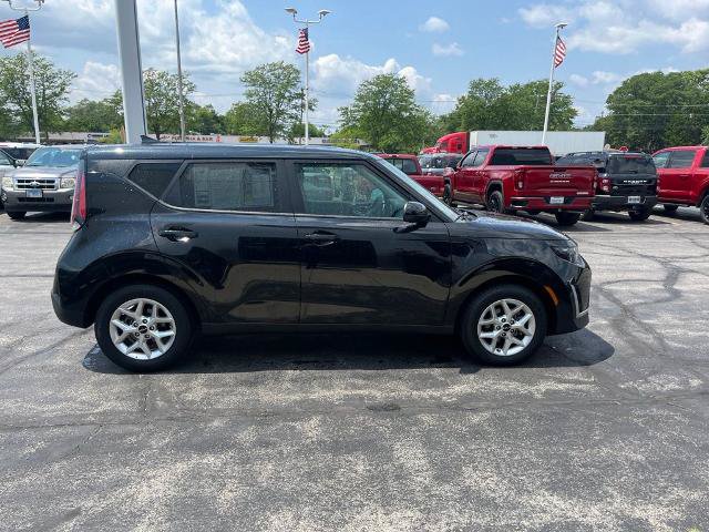 Used 2025 Kia Soul LX w/ LX Technology Package FWD image 7
