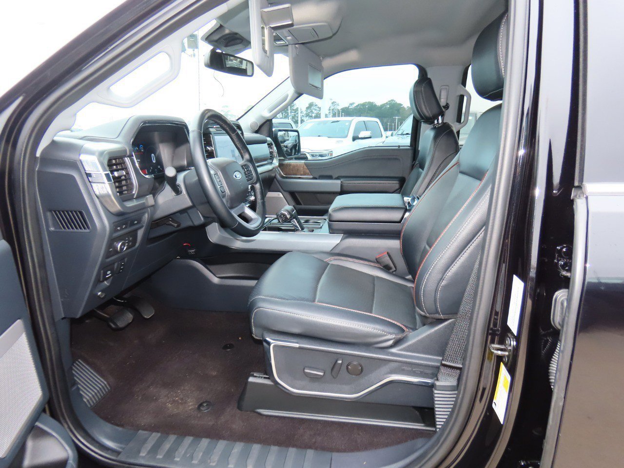 Certified 2022 Ford F150 Lariat image 27