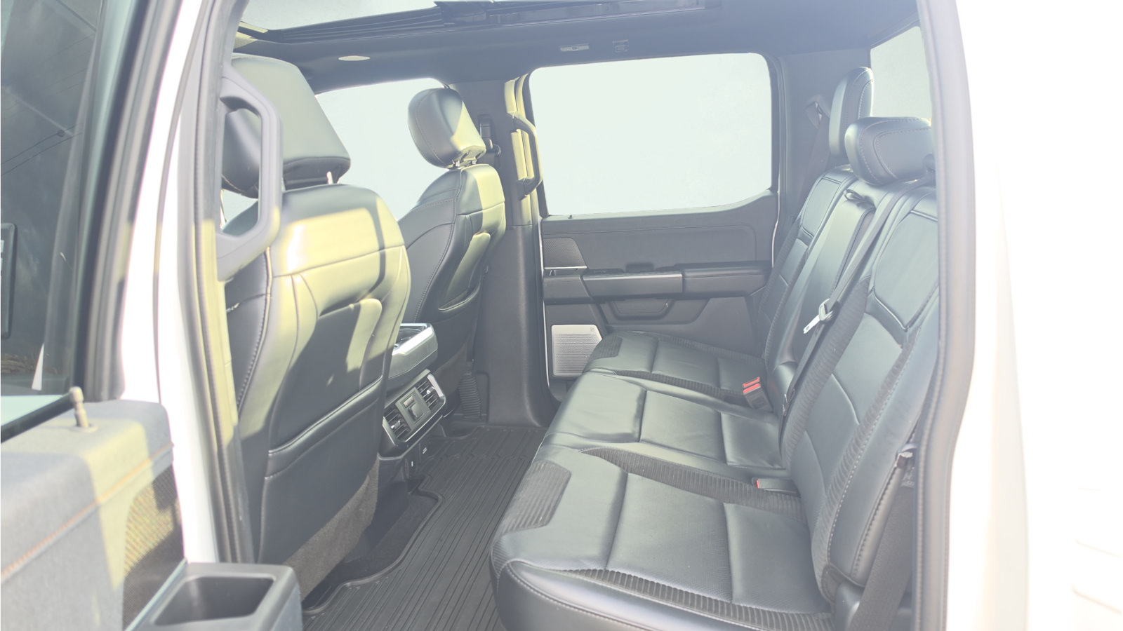 Certified 2023 Ford F150 Raptor w/ Raptor Carbon Fiber Package AWD/4WD image 26