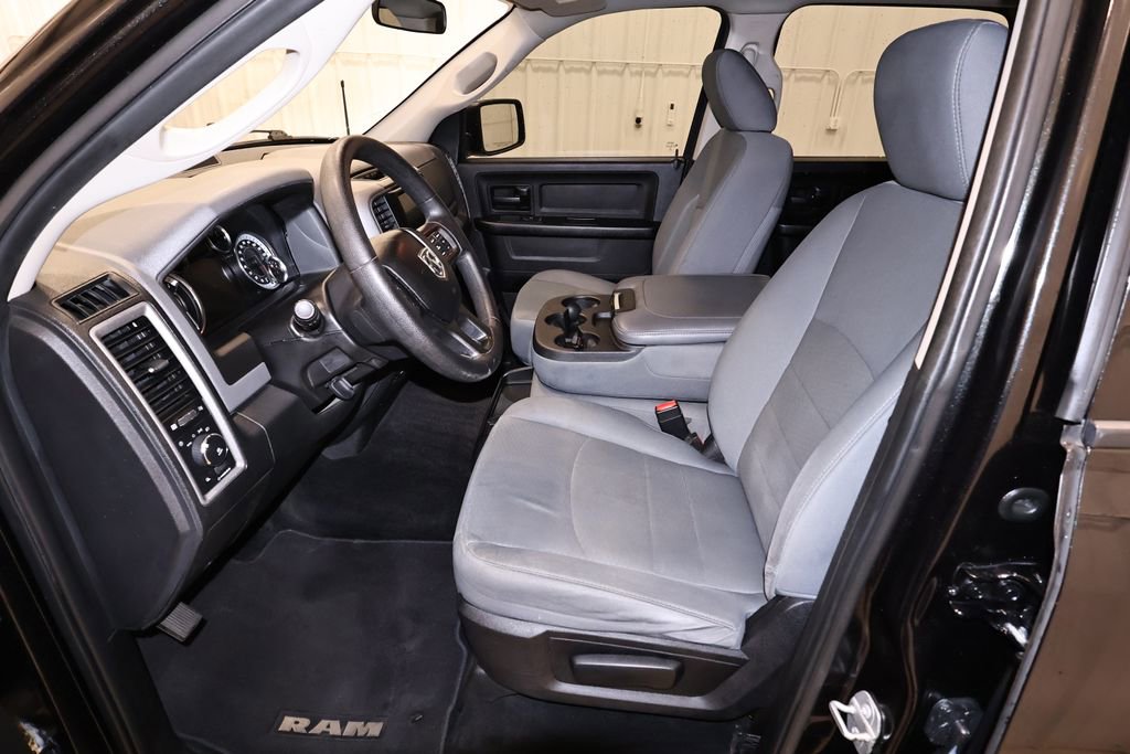 Used 2017 RAM 1500 Express w/ Black Ram 1500 Express Group AWD/4WD image 12