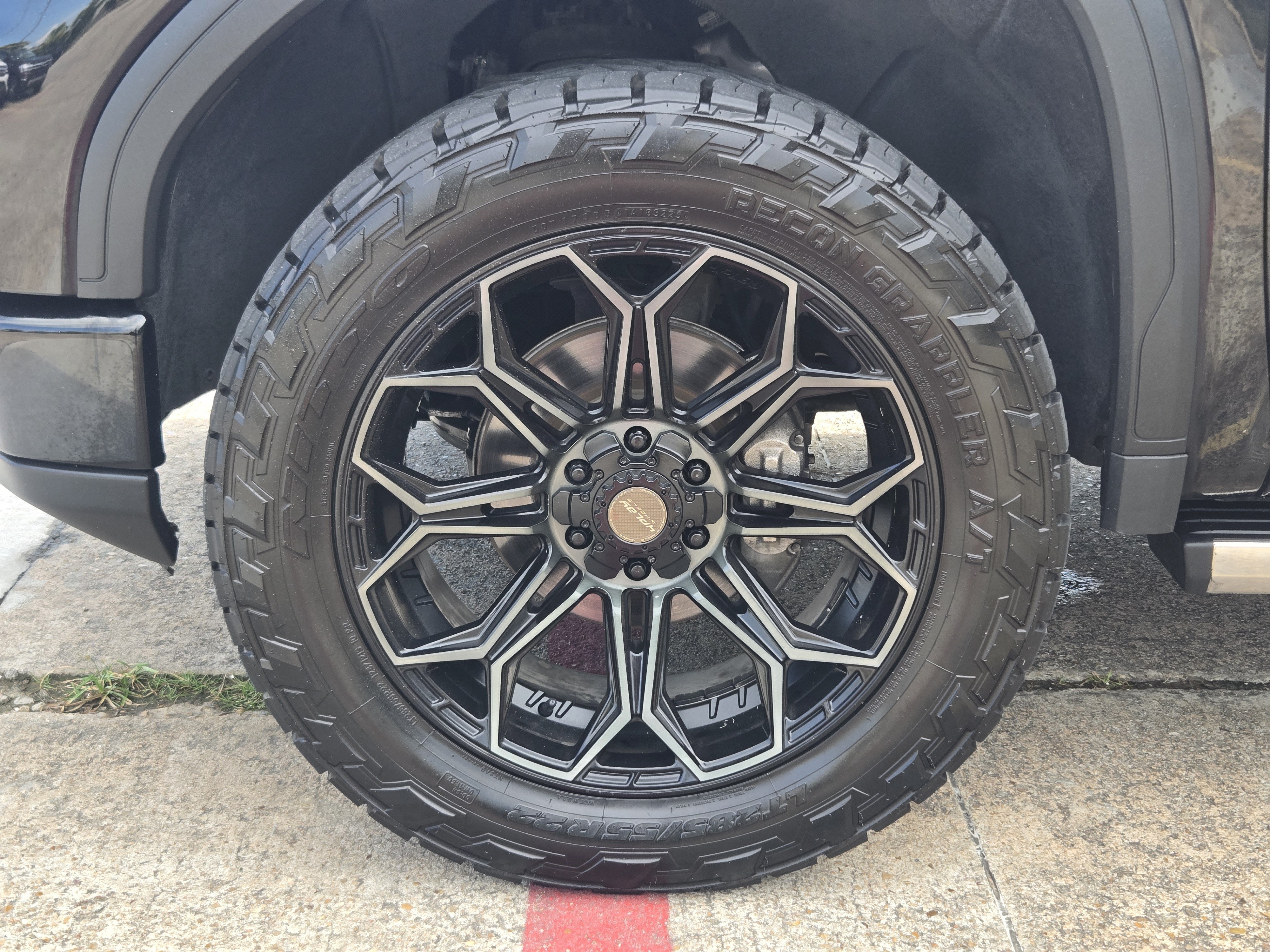 Used 2024 GMC Sierra 1500 Denali Ultimate AWD/4WD image 7