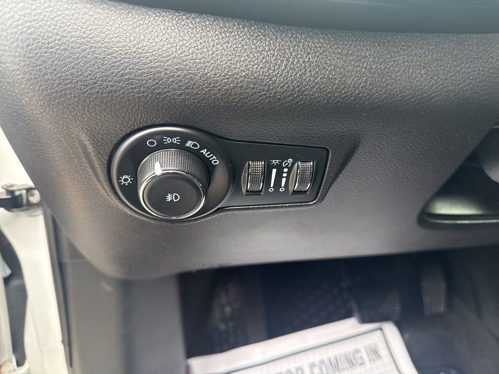 Used 2023 Jeep Compass Trailhawk w/ Trailhawk Convenience Group image 25