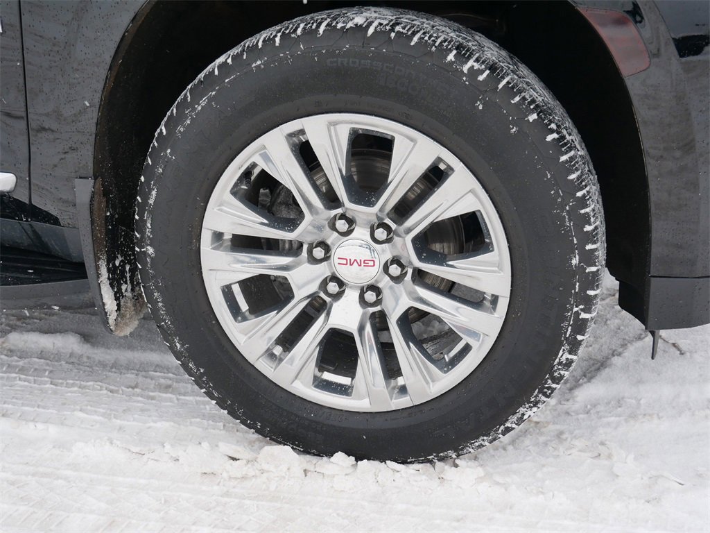 Used 2023 GMC Yukon XL Denali image 7