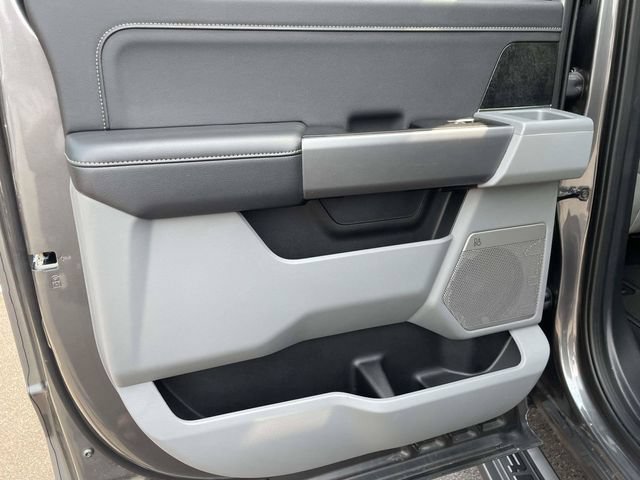 Certified 2025 Ford F350 XLT w/ Black Appearance Package AWD/4WD image 6