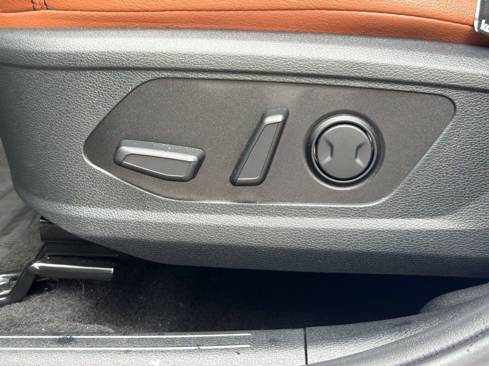 Used 2026 Kia Sportage SX FWD image 12