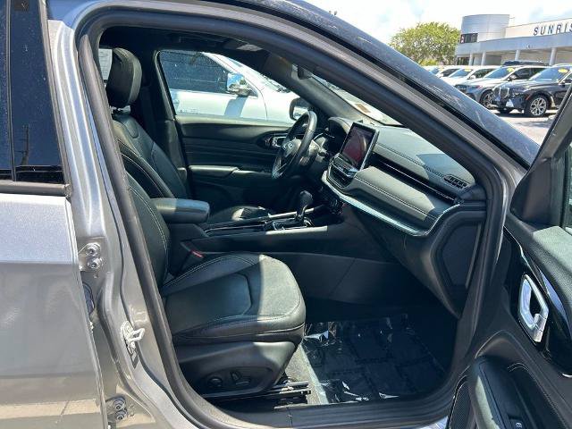 Used 2022 Jeep Compass High Altitude AWD/4WD image 39
