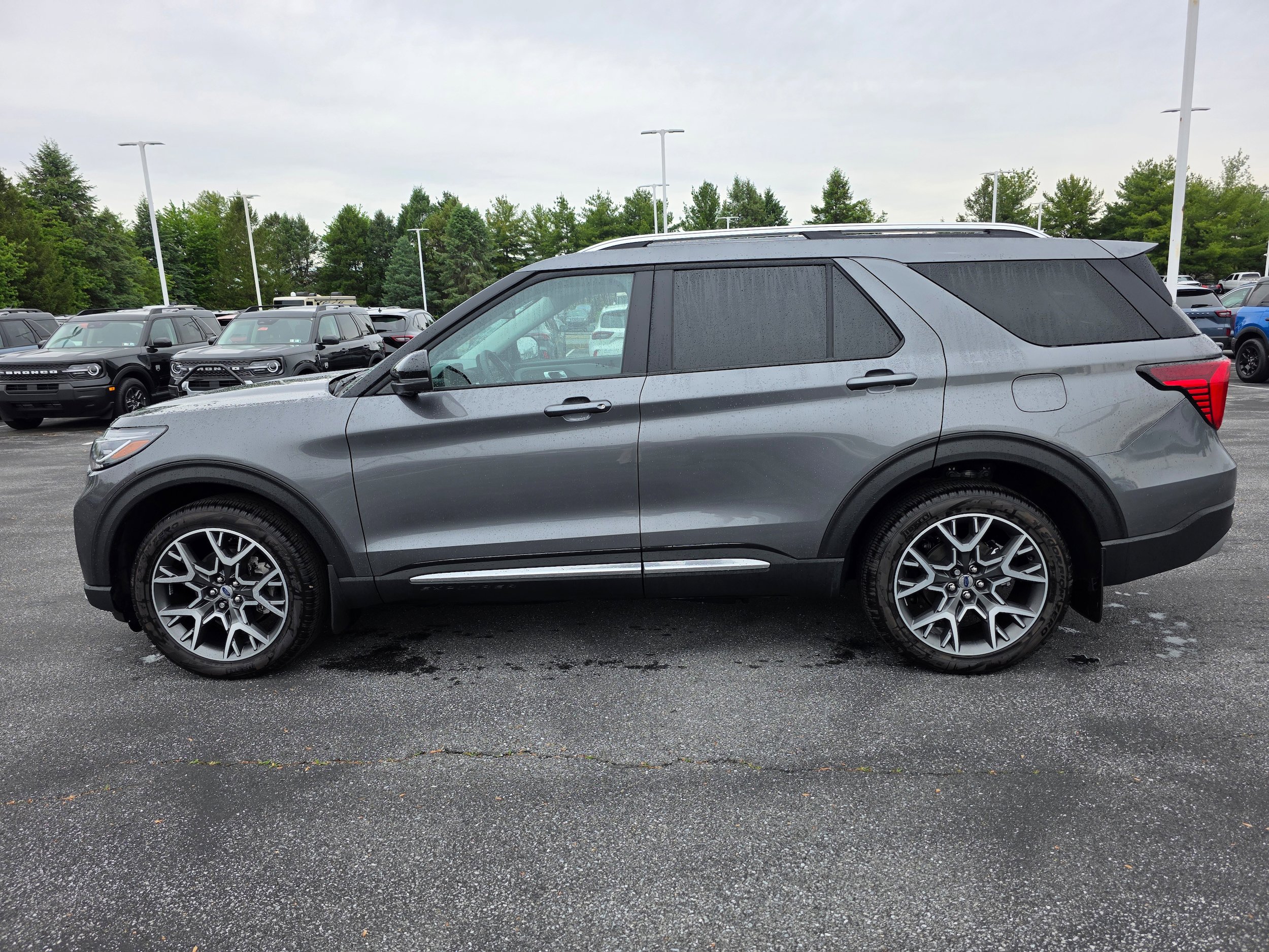 Certified 2025 Ford Explorer Platinum w/ Ultimate Package AWD/4WD video 2