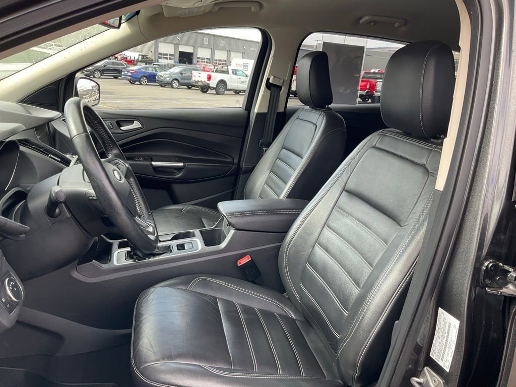 Certified 2019 Ford Escape Titanium image 12