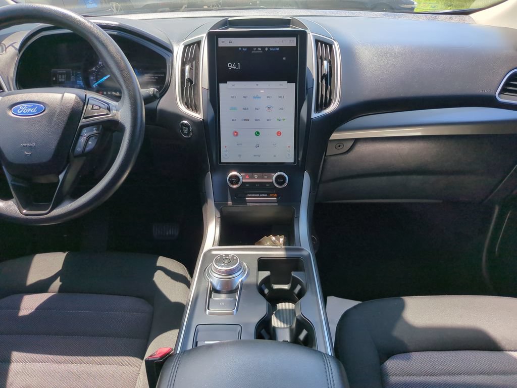 Certified 2022 Ford Edge SE w/ Black Appearance Package AWD/4WD image 18