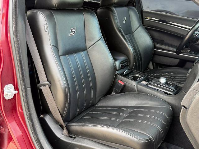 Used 2019 Chrysler 300 S RWD image 35