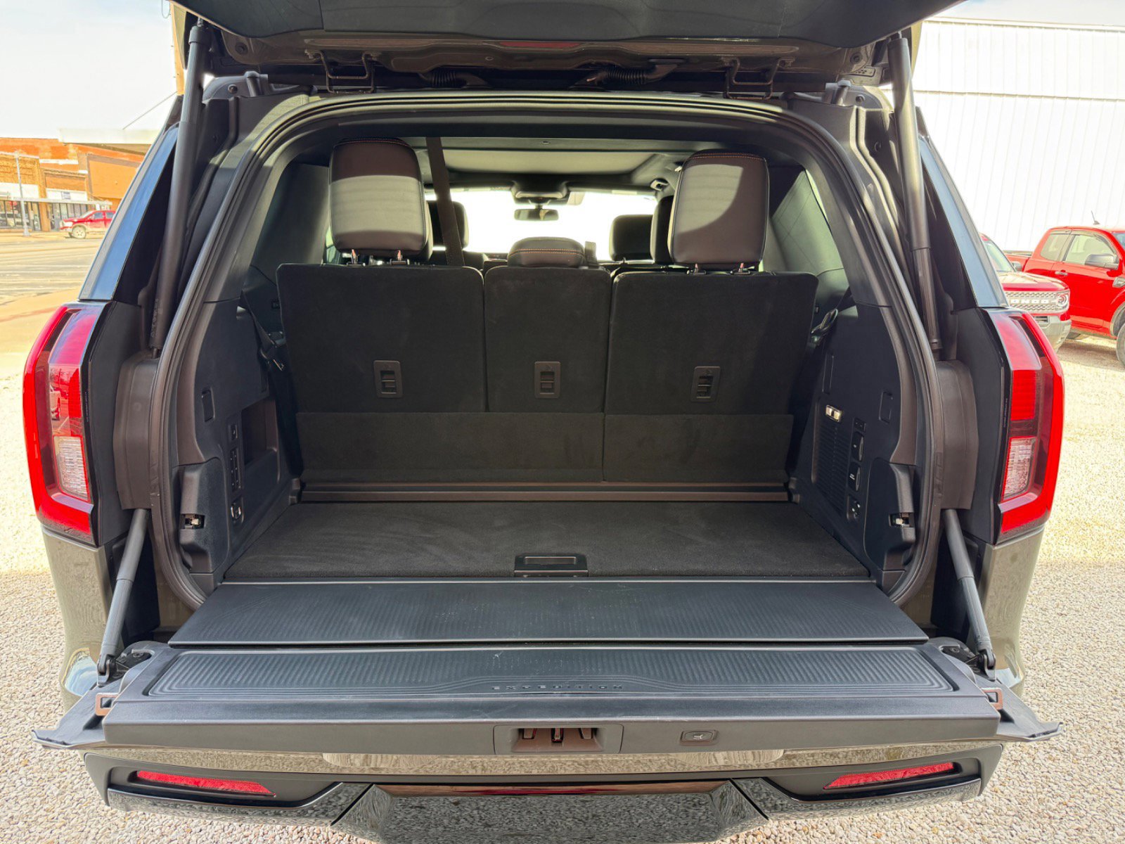 Certified 2025 Ford Expedition Tremor image 17