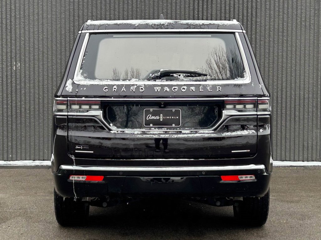 Used 2022 Jeep Grand Wagoneer Series III w/ Rear Seat Video Group 1 image 4
