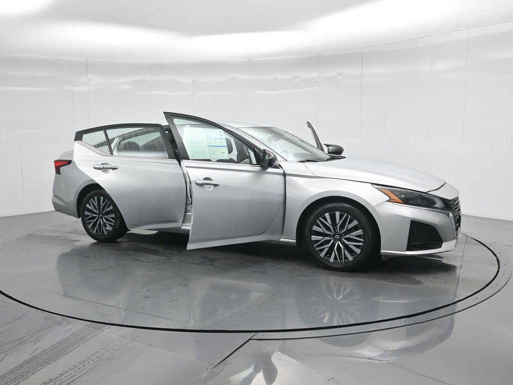 Used 2023 Nissan Altima 2.5 SV image 52