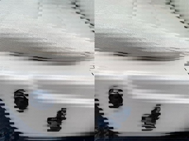 Used 2018 Jeep Grand Cherokee Laredo image 12