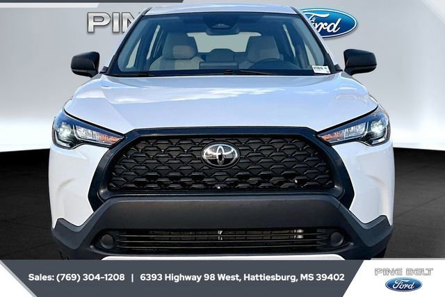 Used 2023 Toyota Corolla Cross L image 6