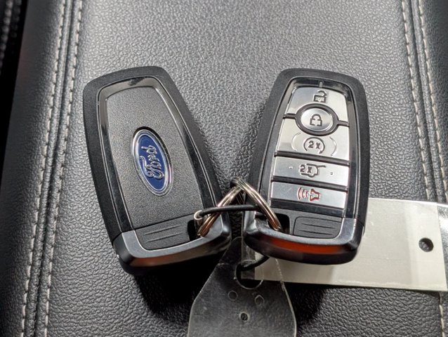 Certified 2026 Ford Escape Platinum w/ Premium Technology Package AWD/4WD image 24