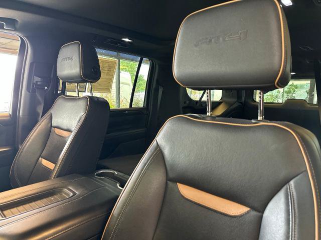 Used 2023 GMC Yukon XL AT4 w/ AT4 Premium Package AWD/4WD image 5