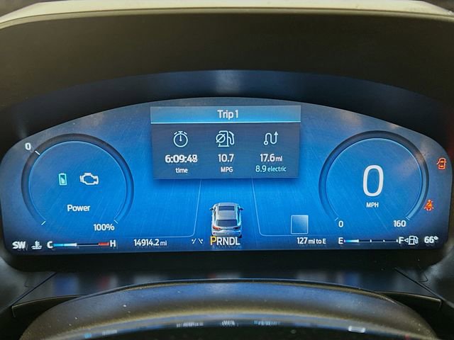 Certified 2025 Ford Escape Platinum w/ Premium Technology Package image 18