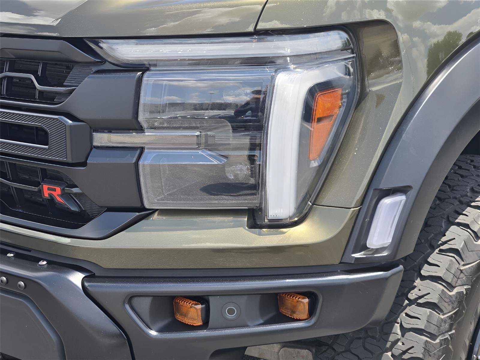 Certified 2025 Ford F150 Raptor w/ Equipment Group 803A Raptor R AWD/4WD image 10