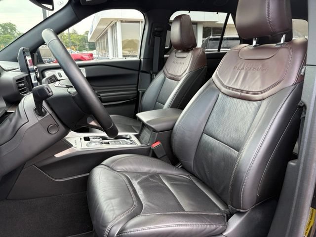 Certified 2023 Ford Explorer Platinum w/ Technology Package AWD/4WD image 5