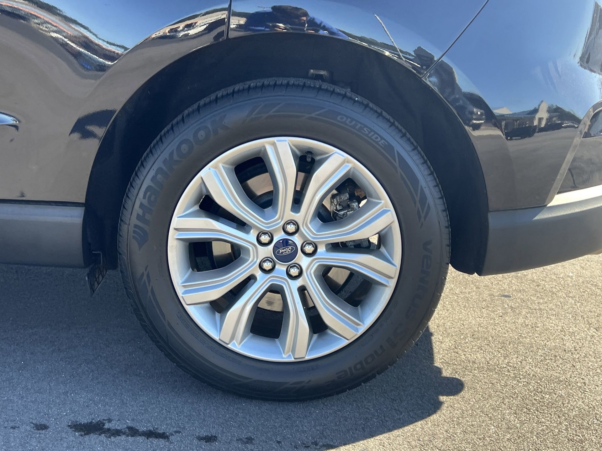 Certified 2022 Ford Edge Titanium w/ Equipment Group 301A image 35