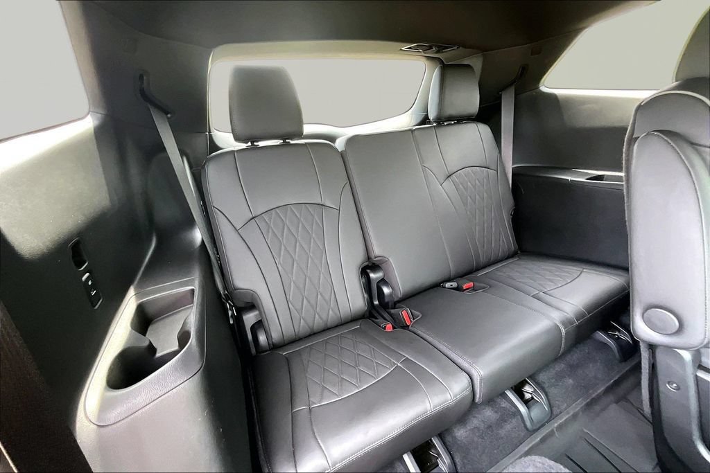 Used 2023 Buick Enclave Avenir w/ Avenir Technology Package AWD/4WD image 28