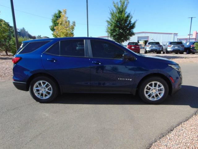 Used 2022 Chevrolet Equinox LS w/ LS Convenience Package AWD/4WD image 7