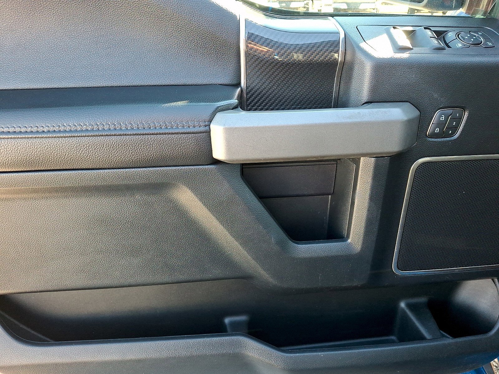 Certified 2019 Ford F150 Raptor w/ Equipment Group 802A Luxury image 11