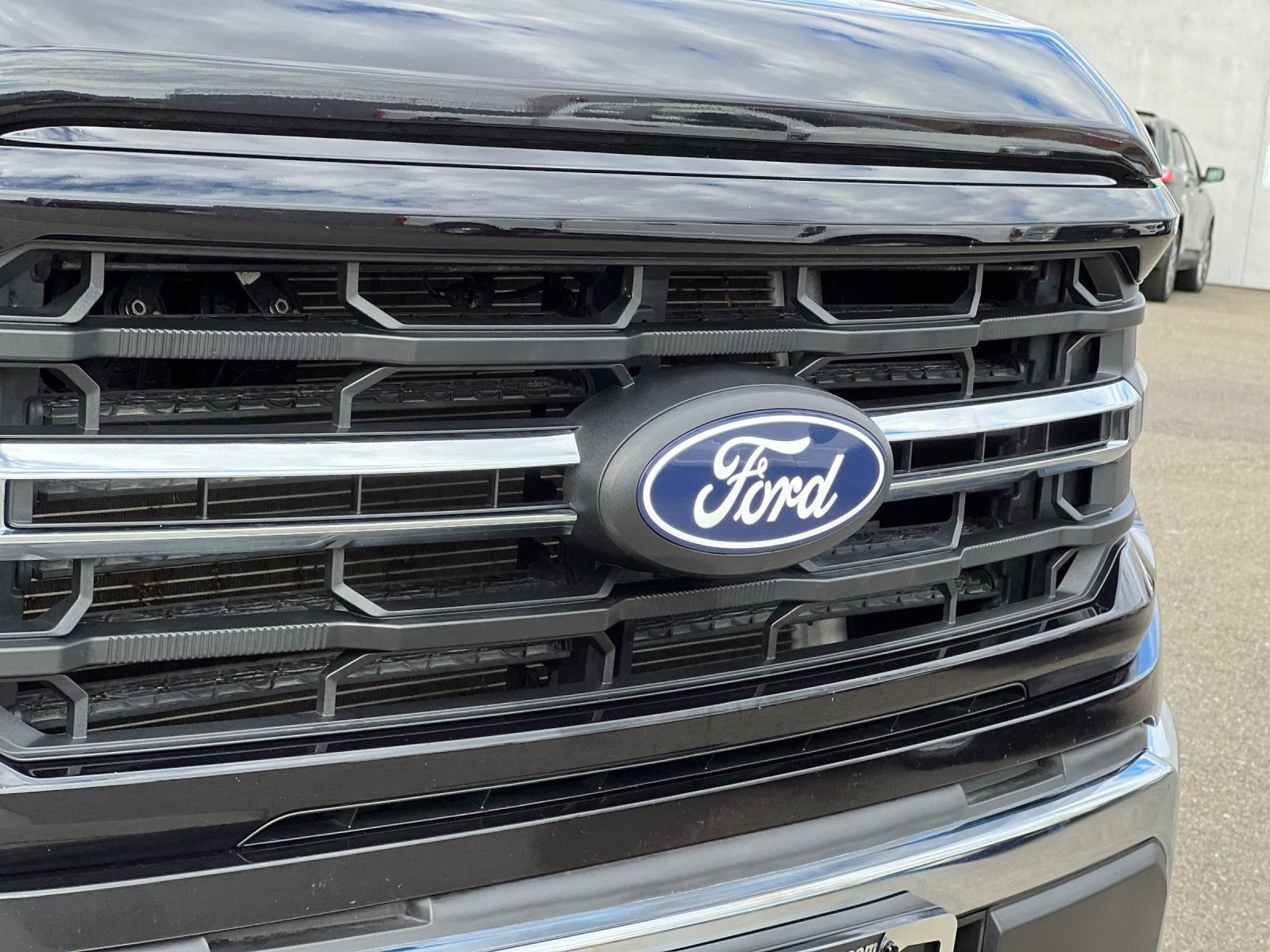 Certified 2025 Ford F150 XLT w/ Equipment Group 301A Standard RWD image 32